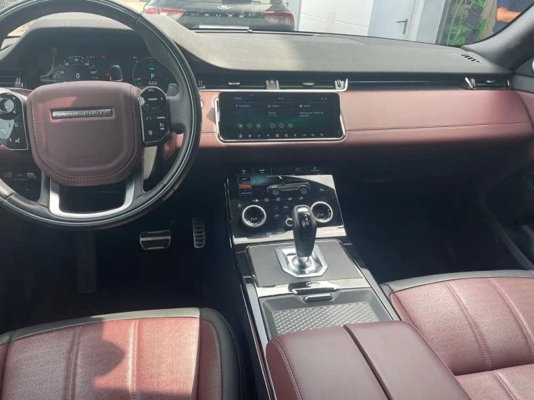Land Rover Range Rover Evoque P300e R-Dynamic HSE - photo 13