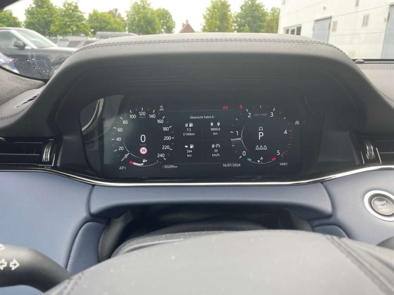 Land Rover Range Rover Evoque D200 MHEV Autobiography - photo 13