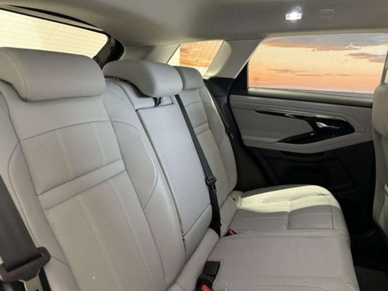 Land Rover Range Rover Evoque P300e S - photo 6