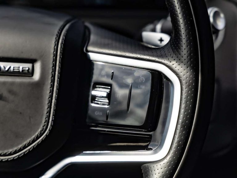 Land Rover Range Rover Velar P400e R-Dynamic - photo 12