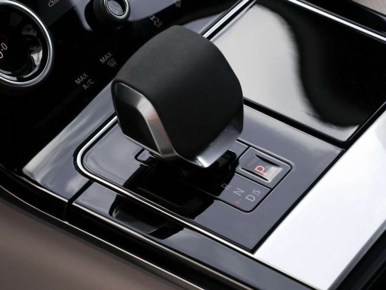 Land Rover Range Rover Velar P400e S - photo 16