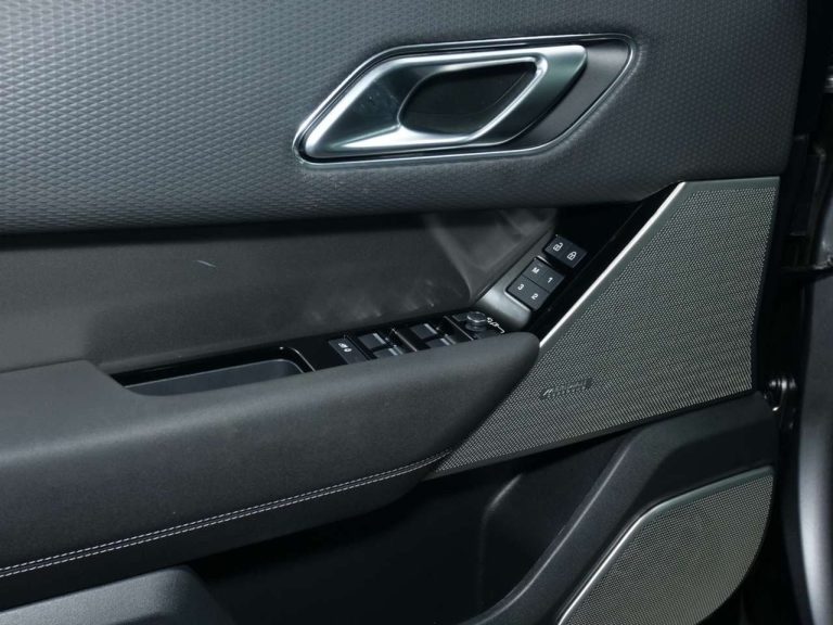 Land Rover Range Rover Velar P400e S - photo 12
