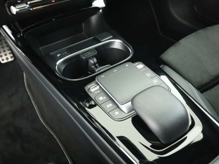 Mercedes-Benz CLA 250 e Shooting Brake Edition AMG - photo 12