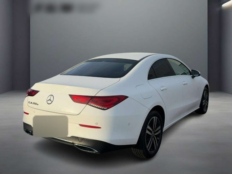 Mercedes-Benz CLA 250 e Coupé Progressive - photo 4