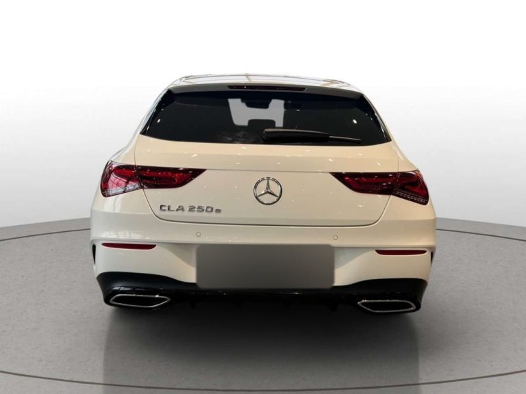 Mercedes-Benz CLA Shooting Brake 250 e AMG Line - photo 6