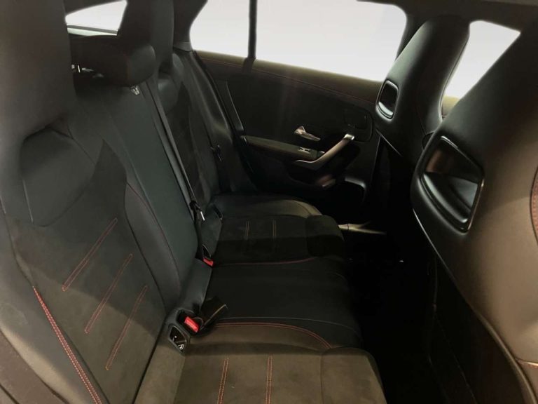 Mercedes-Benz CLA Shooting Brake 250 e AMG Line - photo 8
