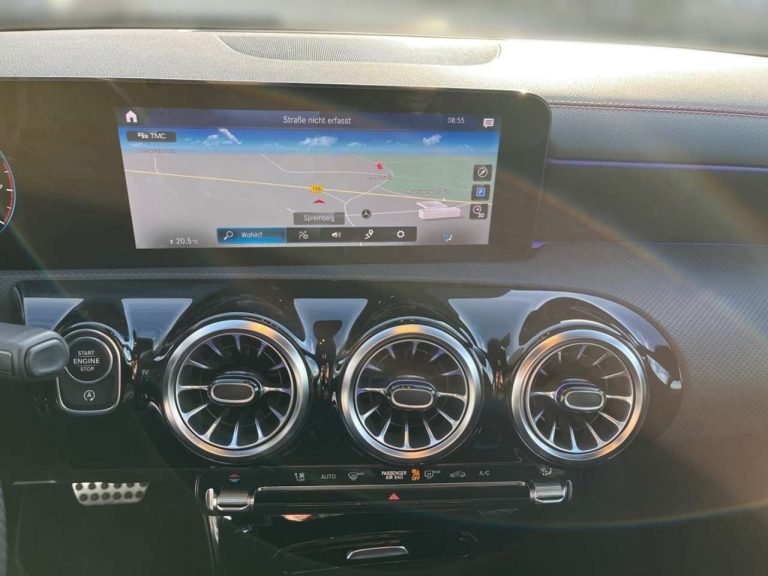 Mercedes-Benz CLA Shooting Brake 200 AMG Line - photo 9