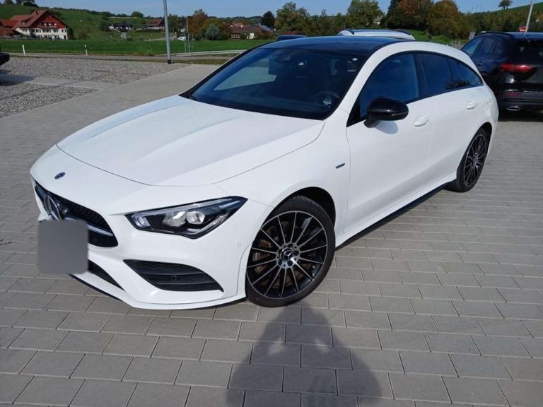 Mercedes-Benz CLA 250 e Shooting Brake AMG Line