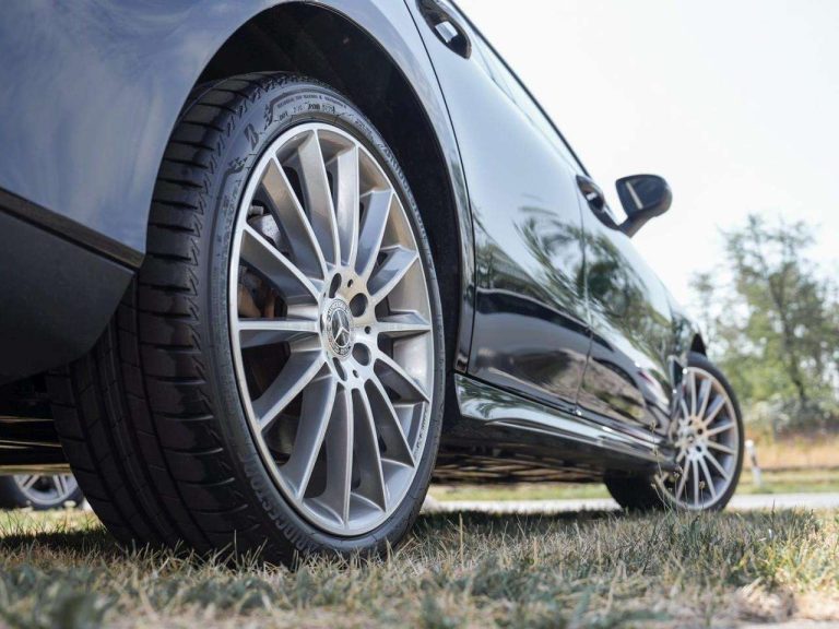 Mercedes-Benz CLA 250 e Coupé AMG Line Night - photo 5