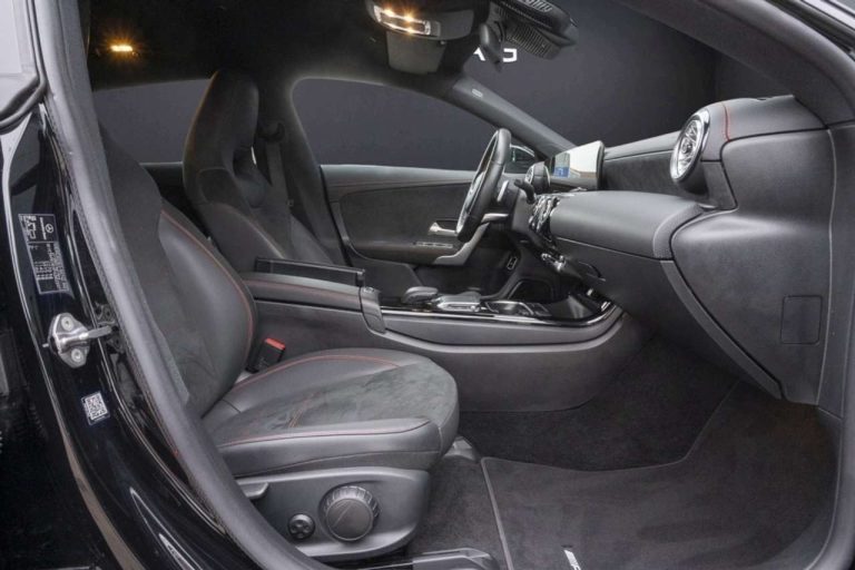Mercedes-Benz CLA 250 e Shooting Brake AMG Line - photo 9