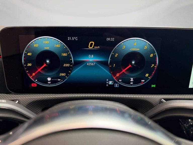 Mercedes-Benz CLA Shooting Brake CLA 180 AMG Line - photo 7