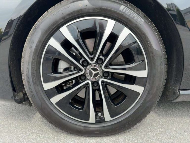 Mercedes-Benz CLA 180 Coupé - photo 13