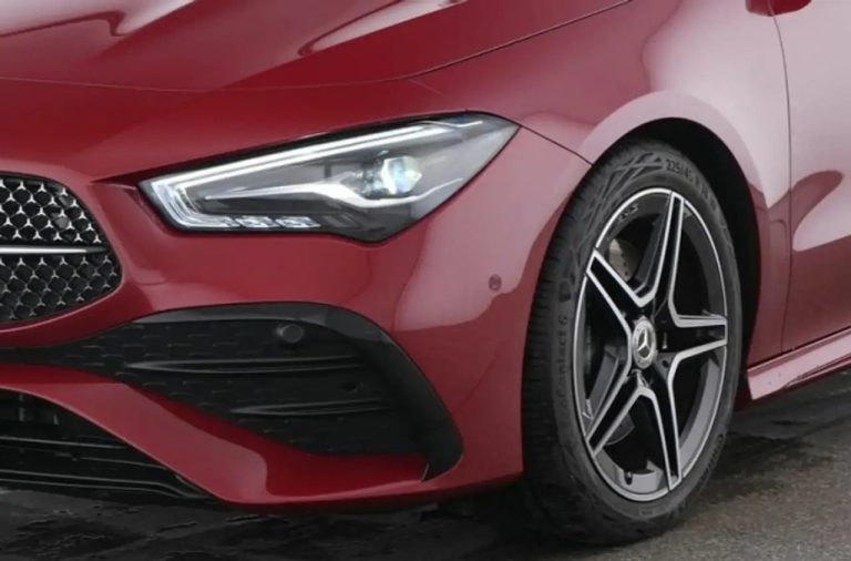Mercedes-Benz CLA 200 Shooting Brake AMG Line - photo 3