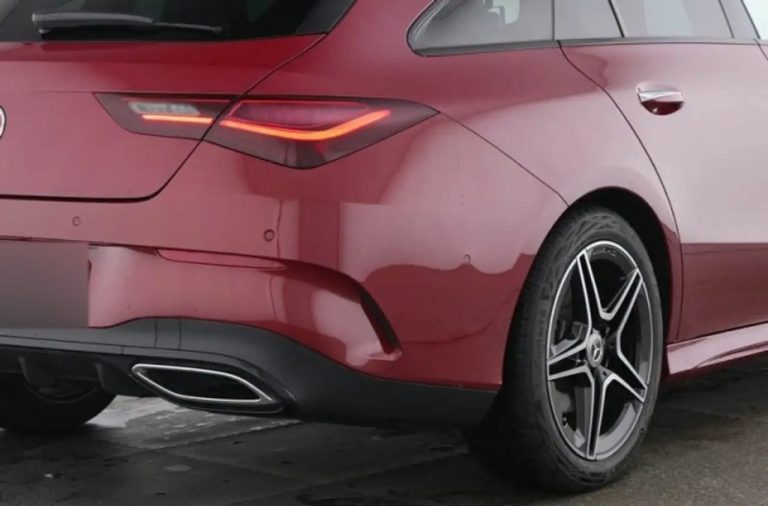 Mercedes-Benz CLA 200 Shooting Brake AMG Line - photo 4