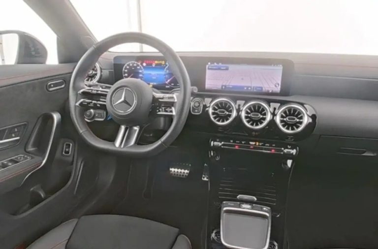 Mercedes-Benz CLA 200 Shooting Brake AMG Line - photo 6