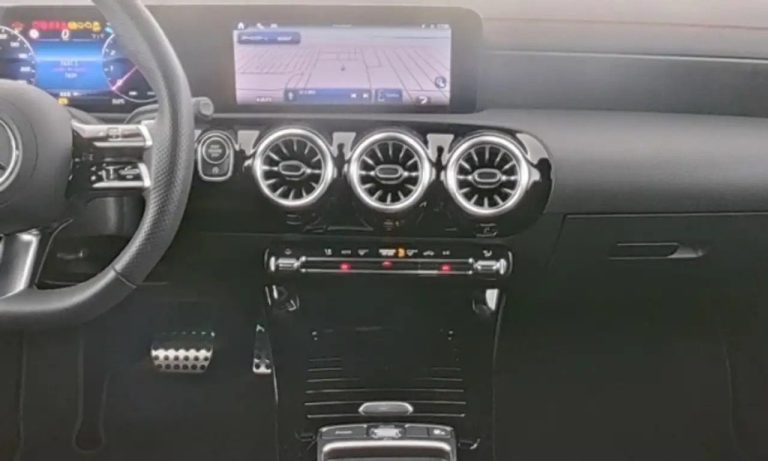 Mercedes-Benz CLA 200 Shooting Brake AMG Line - photo 7