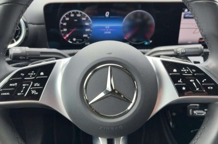 Mercedes-Benz CLA 180 Coupé - photo 8