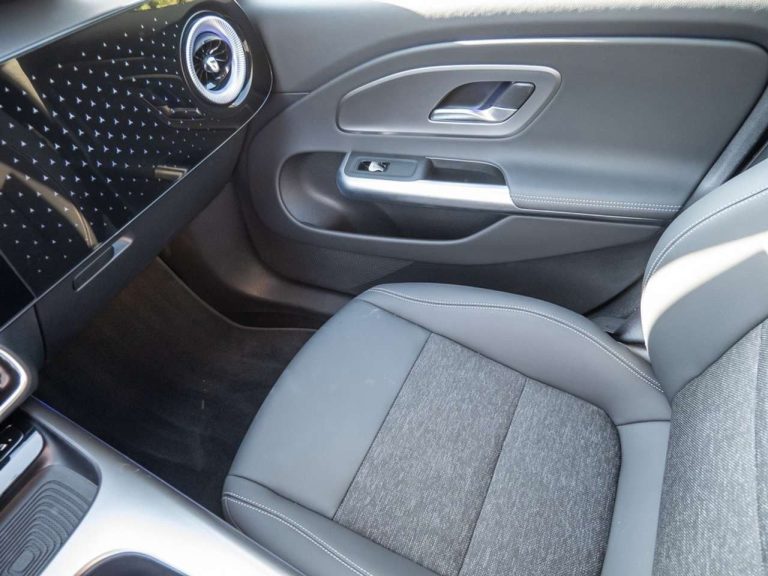 Mercedes-Benz CLA 250+ - photo 11