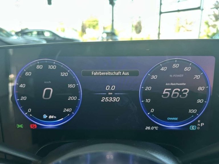 Mercedes-Benz CLA 250+ - photo 15