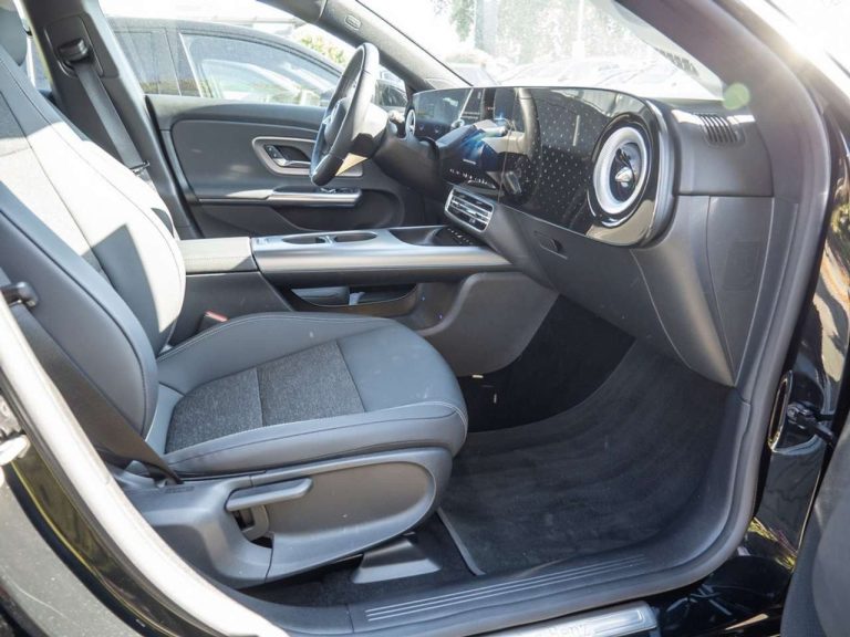 Mercedes-Benz CLA 250+ - photo 4