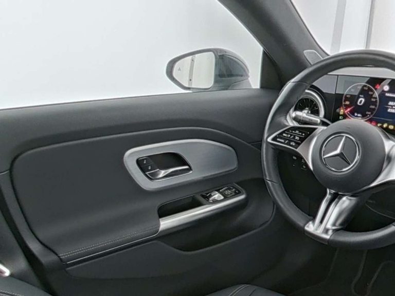 Mercedes-Benz CLA 250+ Progressive - photo 8