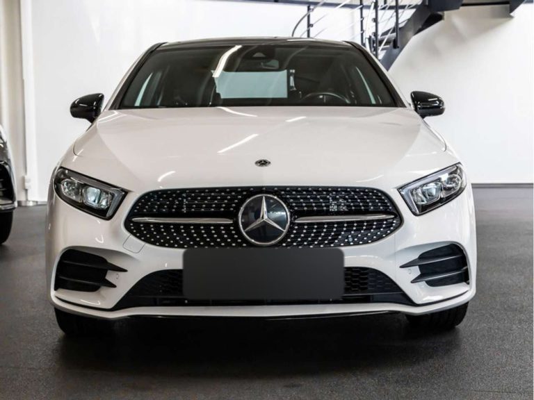 Mercedes-Benz Classe A 250 e Berline AMG Line - photo 3