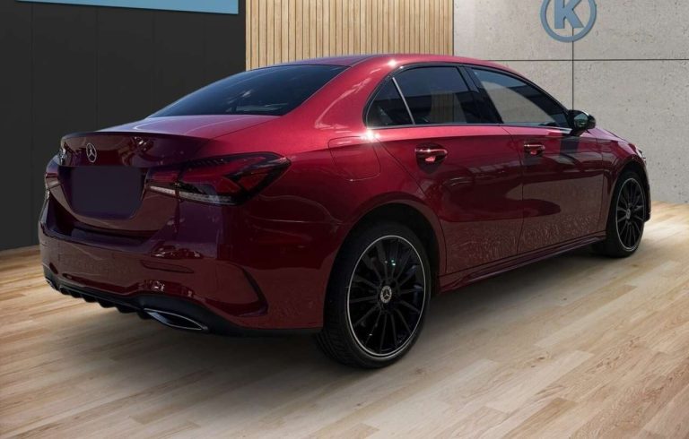 Mercedes-Benz Classe A 250 e Berline AMG Line Night - photo 3