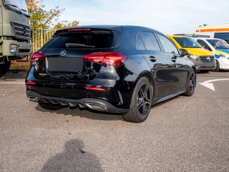 Mercedes-Benz Classe A 200 AMG Line - photo 2