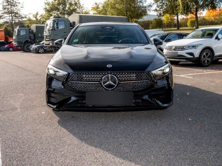 Mercedes-Benz Classe A 200 AMG Line - photo 3