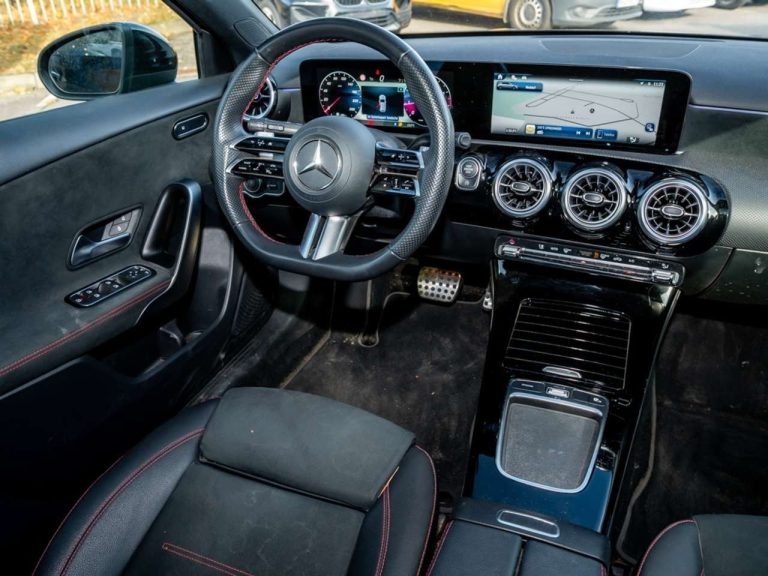 Mercedes-Benz Classe A 200 AMG Line - photo 7