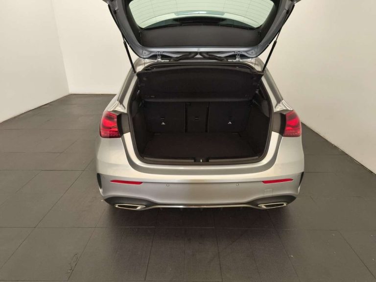 Mercedes-Benz Classe A 180 AMG Line - photo 11