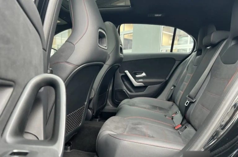 Mercedes-Benz Classe A 180 AMG Line - photo 14