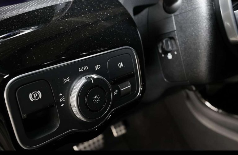 Mercedes-Benz Classe A 200 AMG Line - photo 15