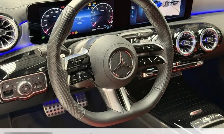 Mercedes-Benz Classe A 180 AMG Line - photo 16