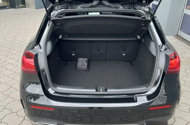 Mercedes-Benz Classe A 180 AMG Line - photo 17