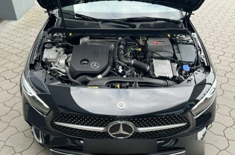 Mercedes-Benz Classe A 180 AMG Line - photo 18