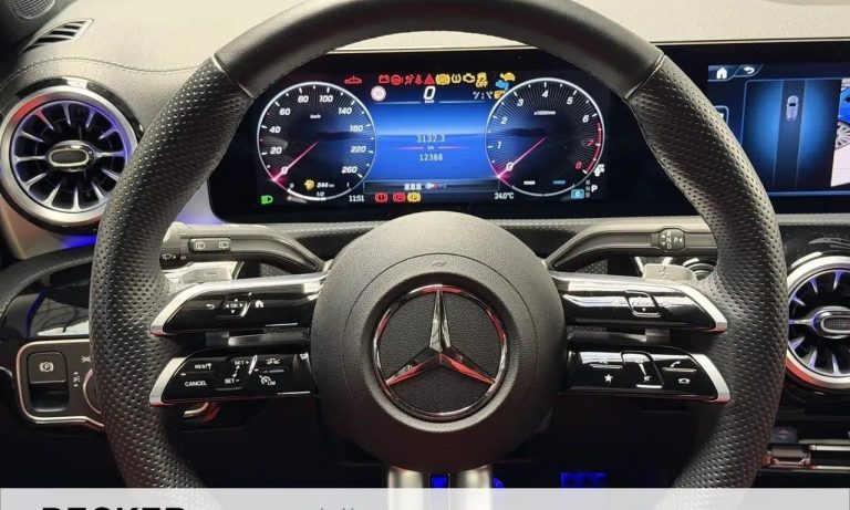 Mercedes-Benz Classe A 180 AMG Line - photo 18