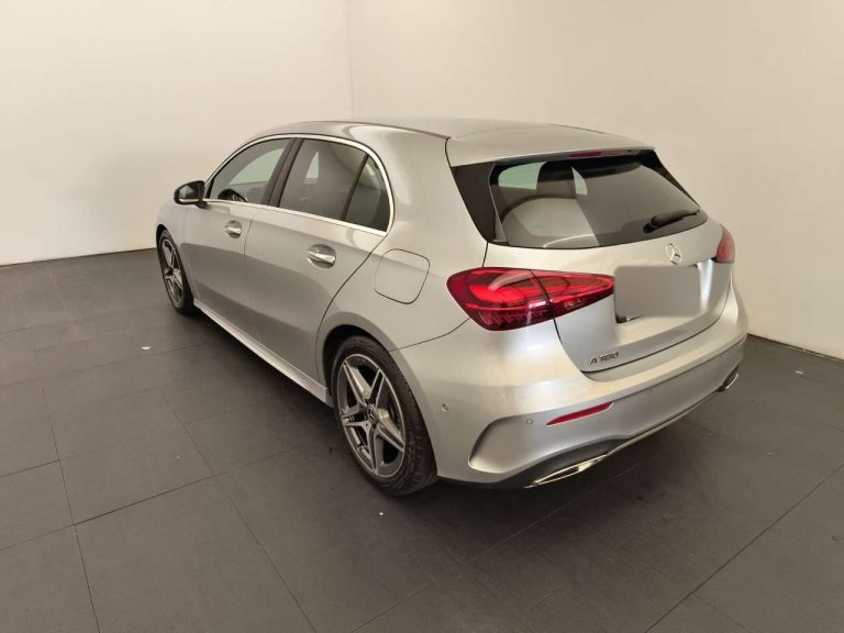 Mercedes-Benz Classe A 180 AMG Line - photo 2
