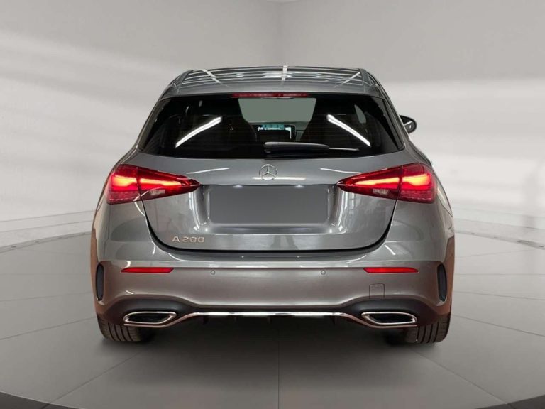 Mercedes-Benz Classe A 200 AMG Line - photo 4