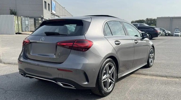 Mercedes-Benz Classe A 200 AMG Line - photo 4