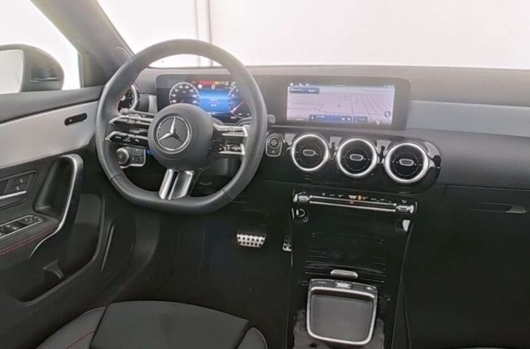 Mercedes-Benz Classe A 180 AMG Line - photo 5