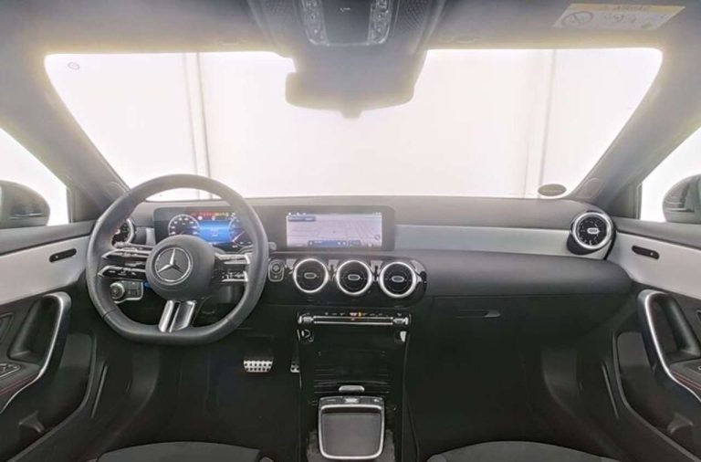 Mercedes-Benz Classe A 180 AMG Line - photo 7