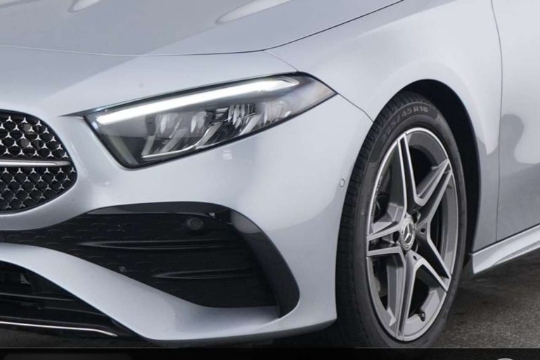 Mercedes-Benz Classe A 200 AMG Line - photo 8
