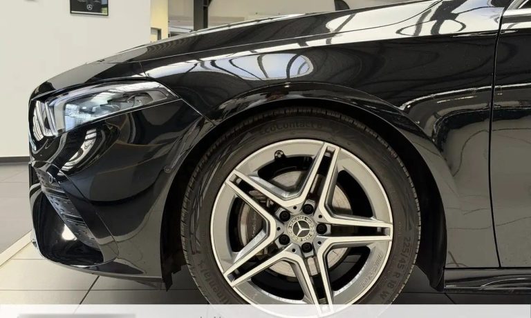 Mercedes-Benz Classe A 180 AMG Line - photo 9