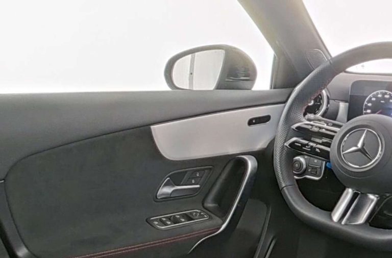 Mercedes-Benz Classe A 180 AMG Line - photo 9