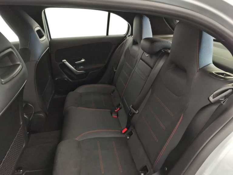 Mercedes-Benz Classe A 180 AMG Line - photo 9