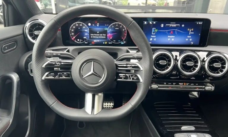Mercedes-Benz Classe A 180 AMG Line - photo 9