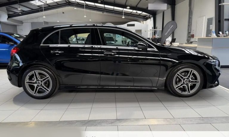 Mercedes-Benz Classe A 180 AMG Line - photo 4