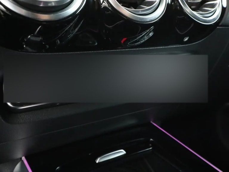 Mercedes-Benz Classe B 220 4MATIC AMG Line - photo 14