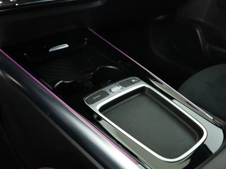 Mercedes-Benz Classe B 220 4MATIC AMG Line - photo 15